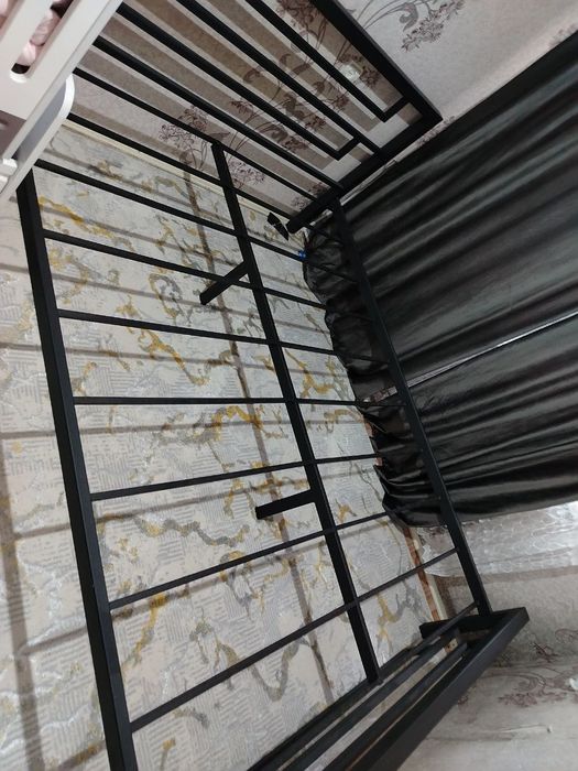 Кровать для спальни двухярусная лофт