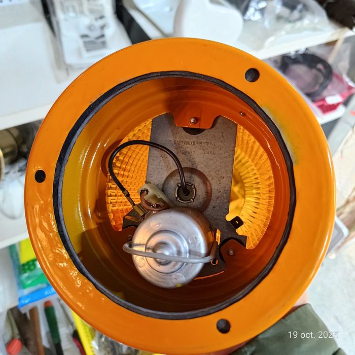 Vând diferite piese tractor