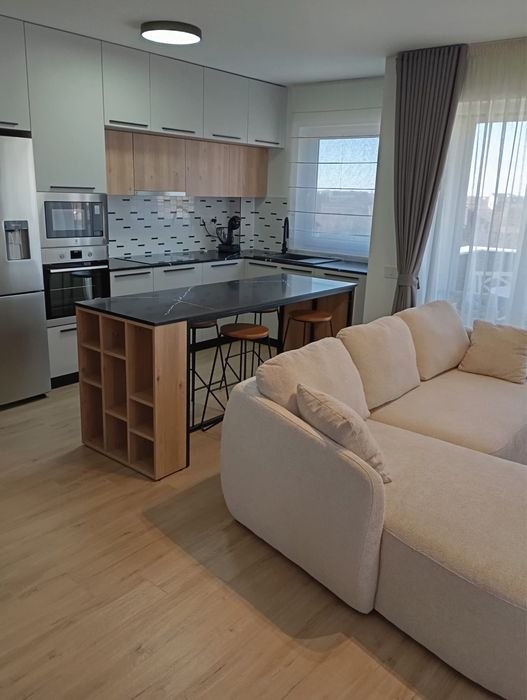 Inchiriez apartament nou