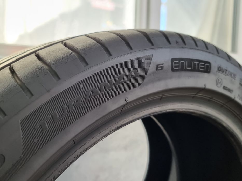 "Dot 23" 225/45/17 Bridgestone 2Броя: 110€ 6.6мм
