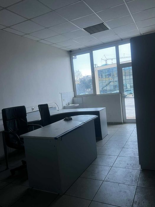 Дава се под наем Промишлена сграда в Варна, Младост 1 - 700 кв.м за 3213 € - Снимка #11