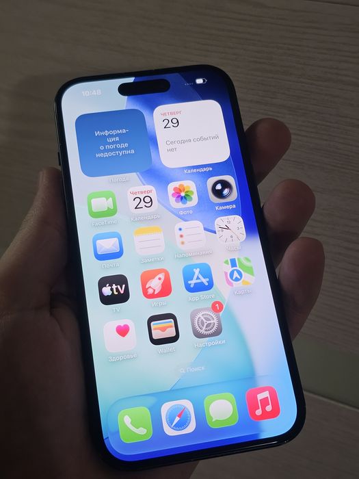 iPhone 15 в хорошем состоянии