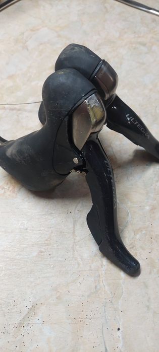 Maneta Ultegra ST 6700 2-10vit carbon si frana fata