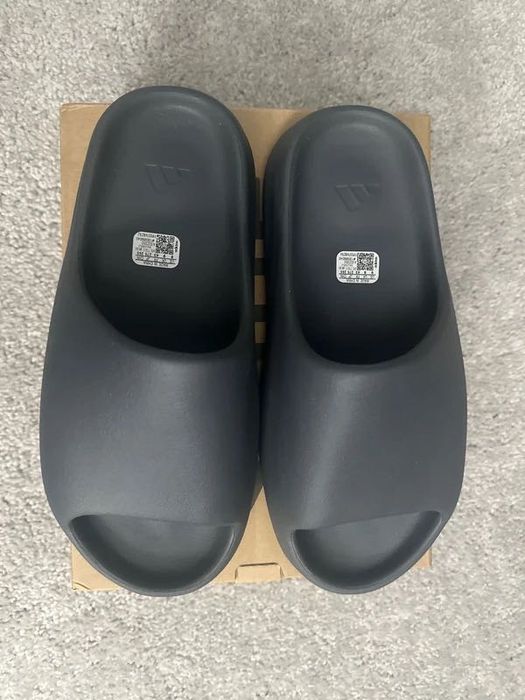 Adidas Yeezy Slides Onyx – Черни | Размери 41–46