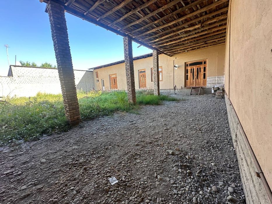 Срочно сотилади таййор уй жой 8 хона  7.5 сотих