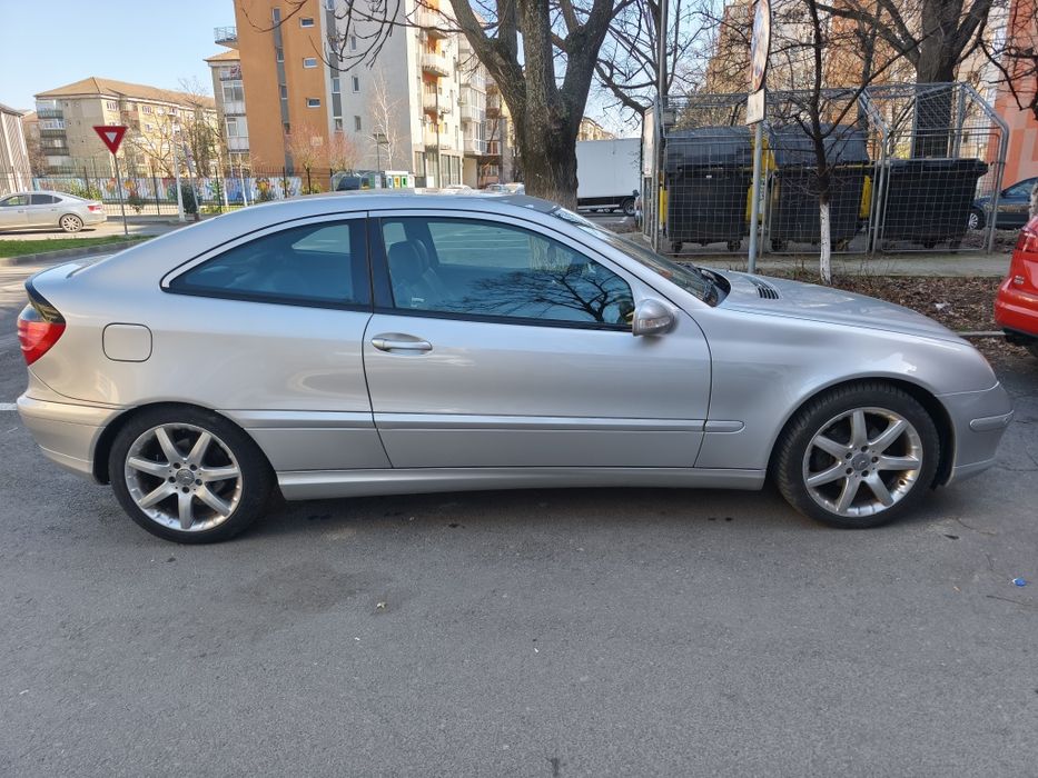 Vând Mercedes coupe 203CL
