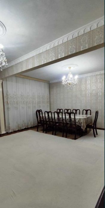 Продаётся 5 комн. Первый этаж. Юнусабад-9 квл