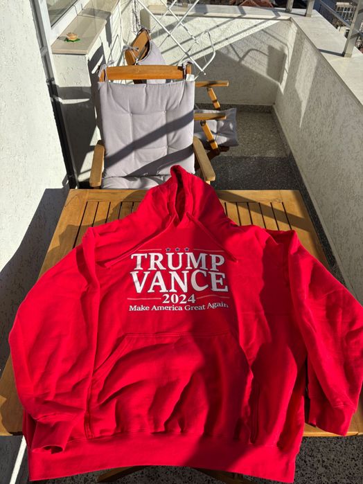 Суичър на Доналд Тръмп