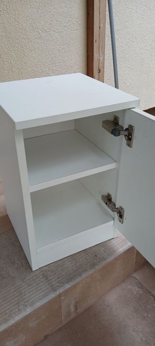 Noptiere pal alb fibros Egger inaltime 47x30x30