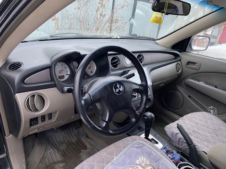 Митсубиси аутландер