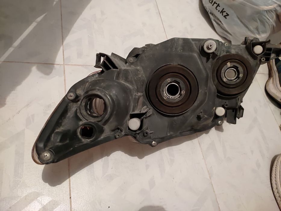 Фары Toyota corolla