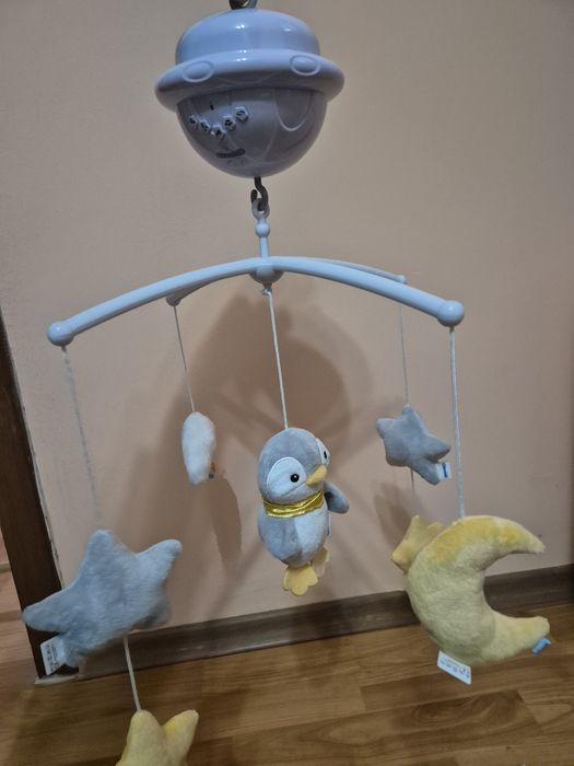 Музикална играчка за легло