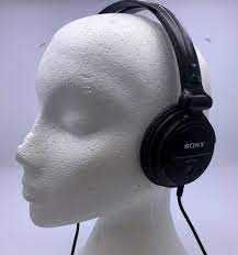 Наушники проводные.