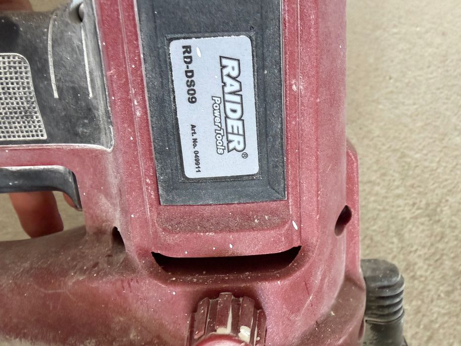Шлайфмашина за стени и тавани Raider RD-DS09 2LED 950W Ø180мм