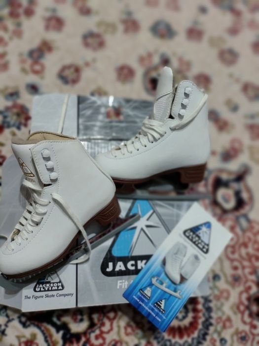 Фигурные коньки Jackson Artiste/ Оригинал