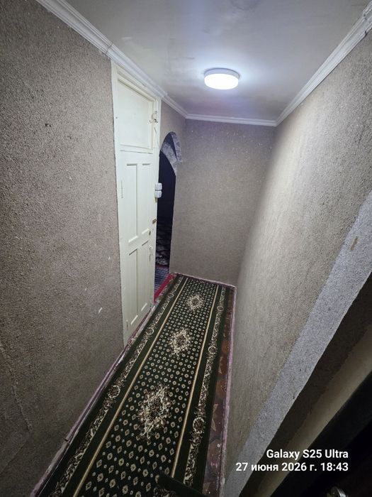 Квартира узок муддатга фрункий массивда