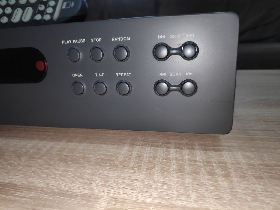 Продавам CD player NAD C 521BEE