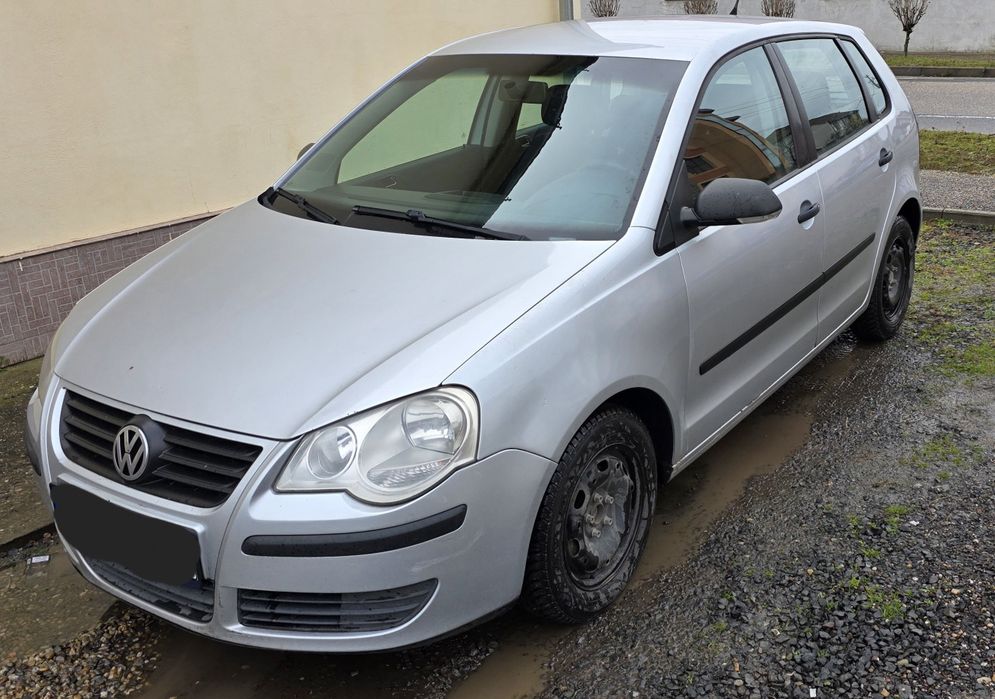 VOLKSWAGEN Polo