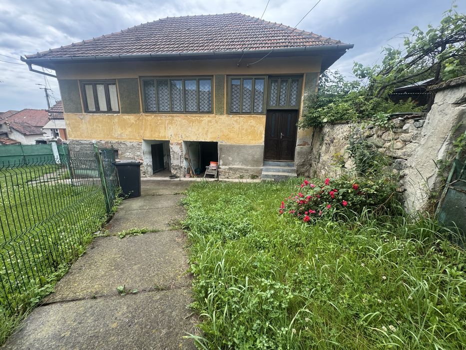 Casa de vanzare