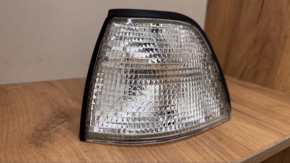 BMW 3 series поворотник фара новый 25$ левый строна