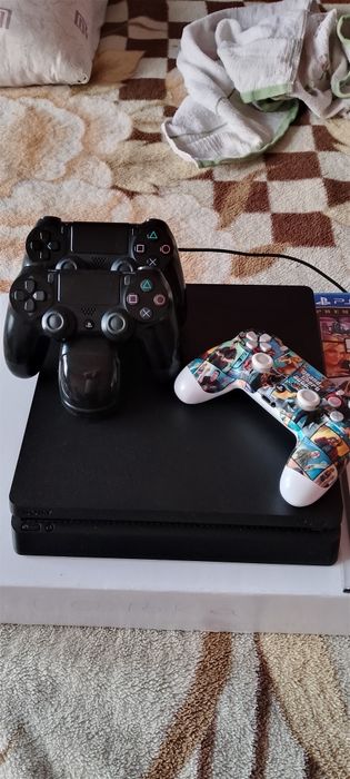 Продам Sony PlayStation 4 Slim 1Tb