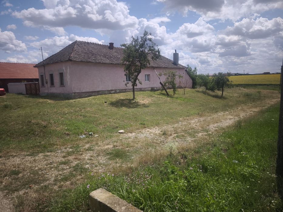 Vând sau schimb cu apartament
