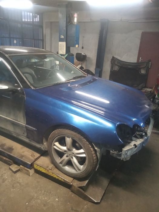 Капак и калници Mercedes w209