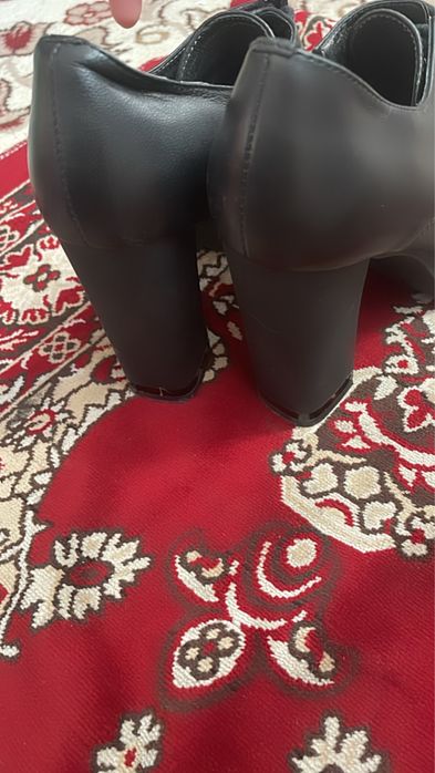 Каблук чёрный