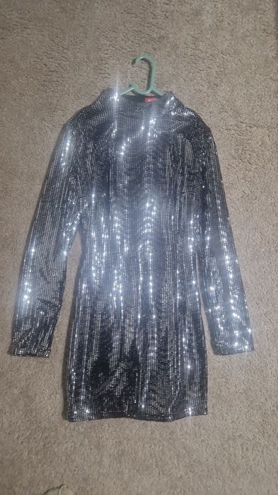 Rochie paiete atmosfere