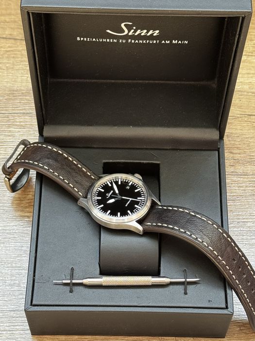 Ceas automatic Sinn 556 i curea de piele