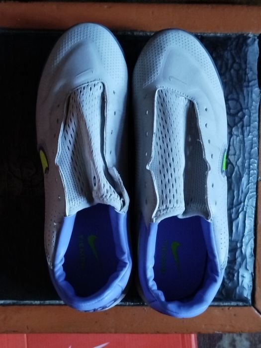 Бутсы/сороконожки