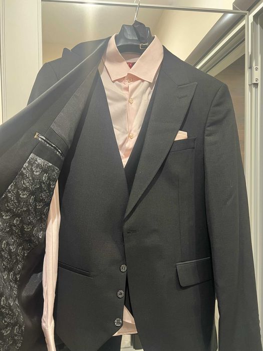 Мъжки официални костюми