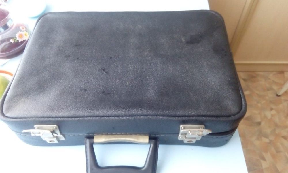 Чемодан-дипломат