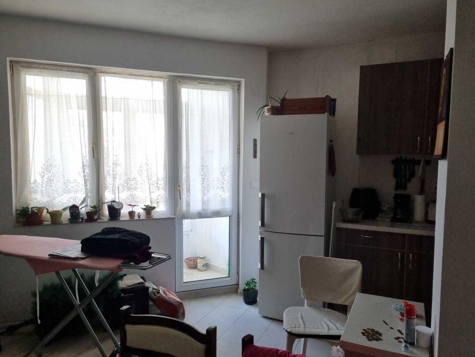 Продава се Едностаен апартамент в Русе, Център - 32 кв.м за 885 €/кв.м - Снимка #2