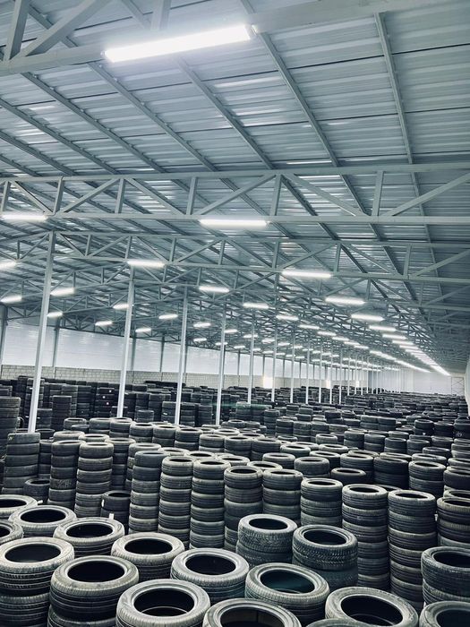 305/35/23 привозной шины