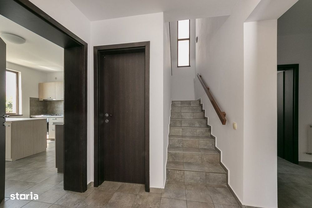 Vilă exclusiv rezidențială, Cortina Residence