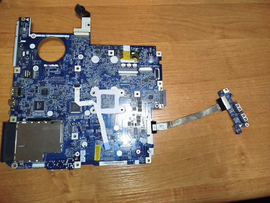 Компютърни части и части за лаптоп