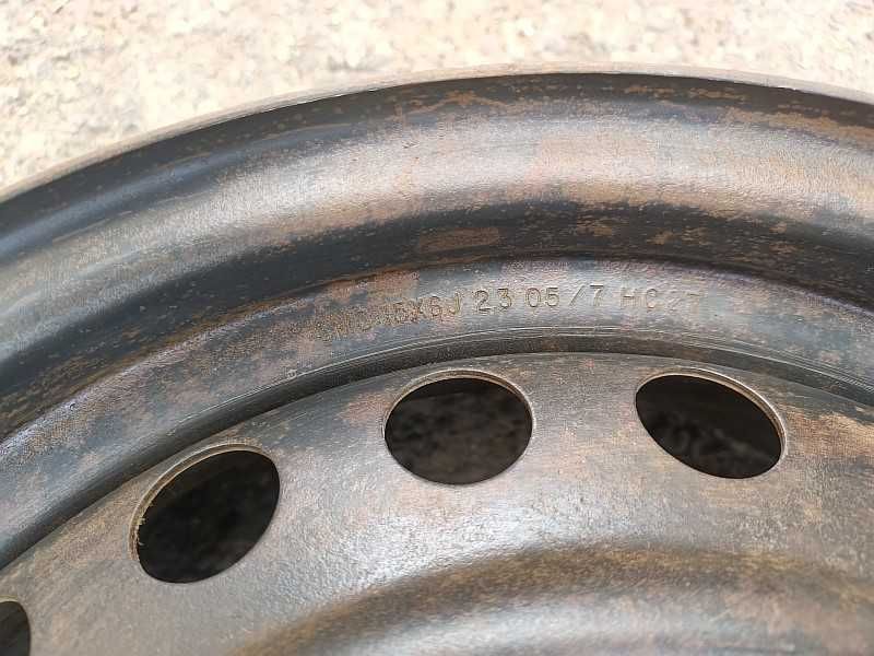Продам металлический диск на автомашину Honda.