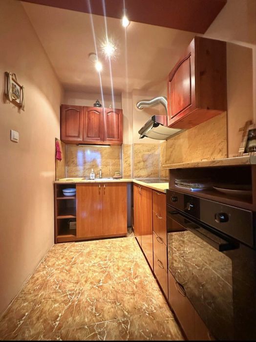 Двустаен апартамент до НБУ!