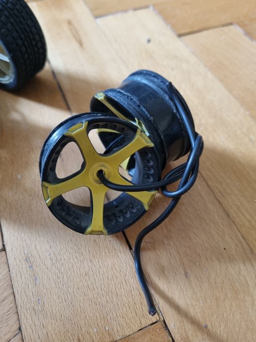 Гуми и джанти за 1. 10 rc onroad  rally  drift  slick