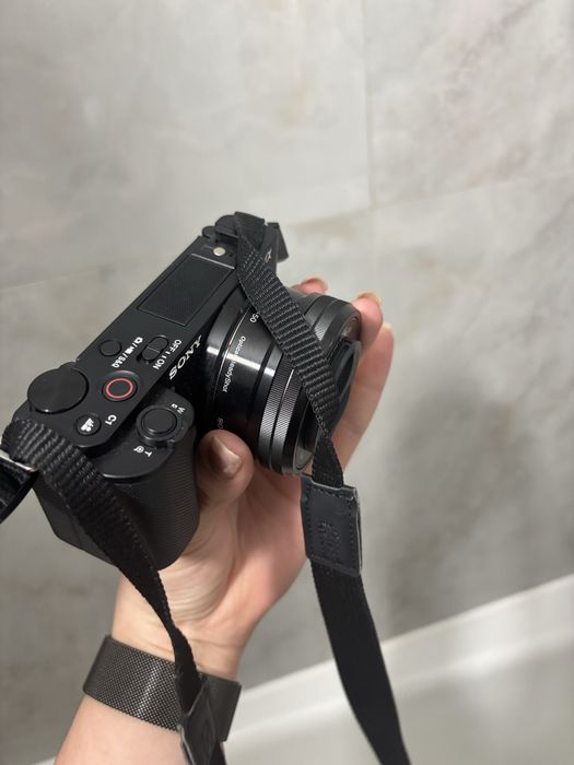 Камера Sony zve10