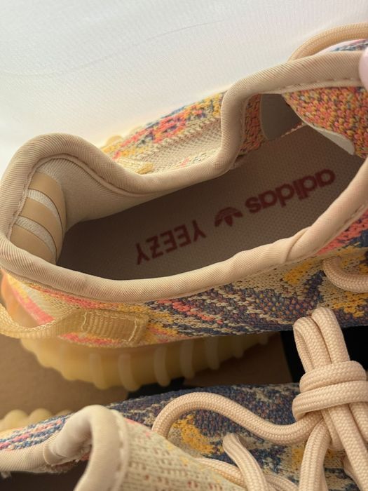 Adidasi Yeezy Boost-360