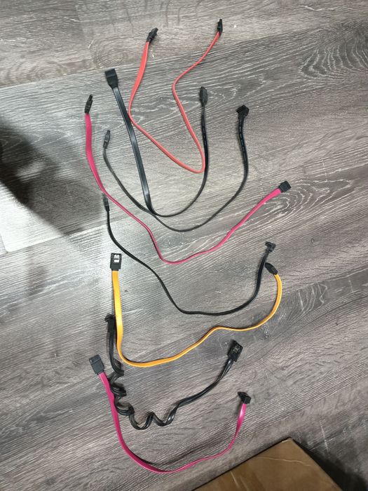 Кабель  SATA интерфейсный