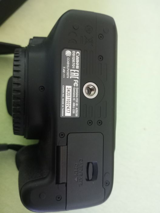 Фотоапарат Canon EOS 4000 D комплект с чанта