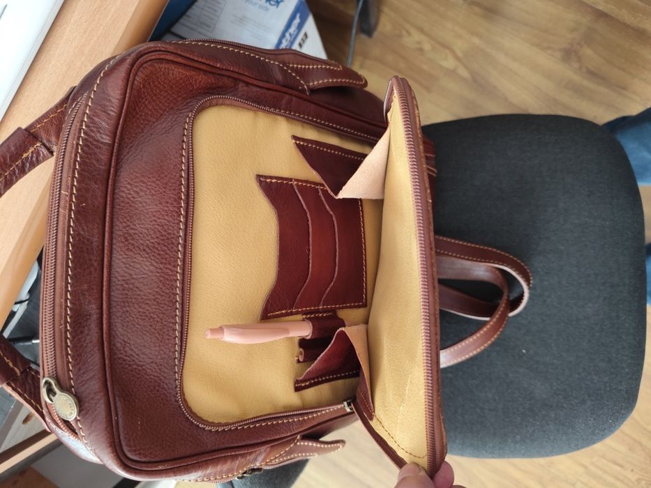 Rucsac piele culoare deosebita