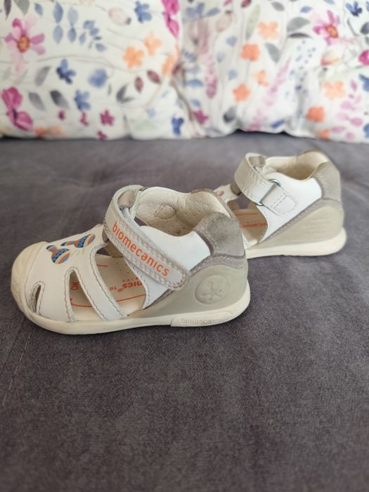 Обувки Biomecanics номер 18