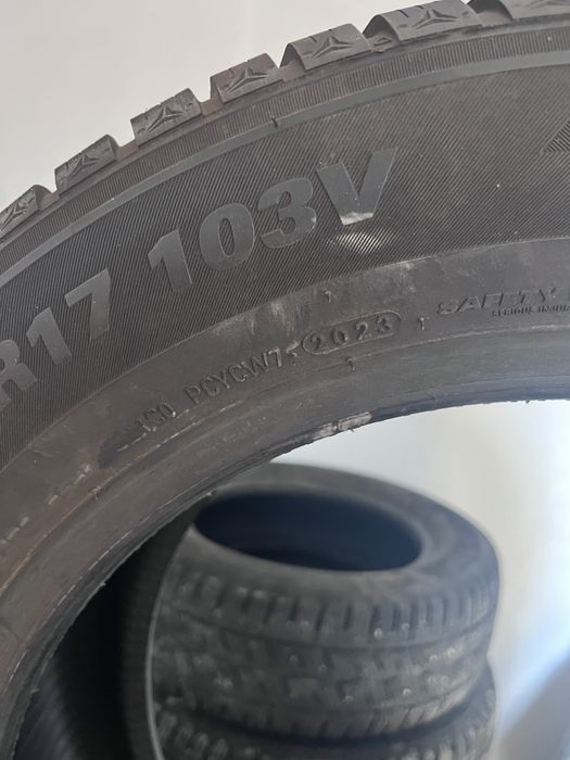 Vand anvelope iarna kumho 235/55/R17