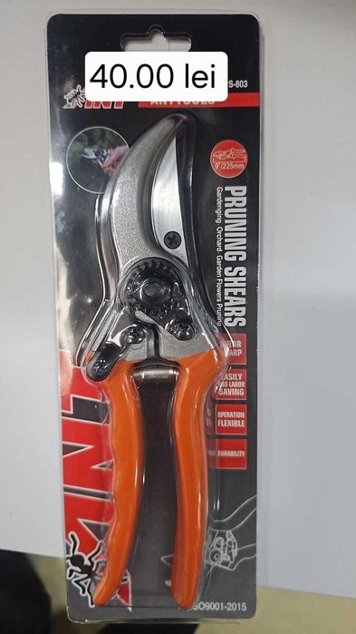 Foarfeca de curatat via si pomii