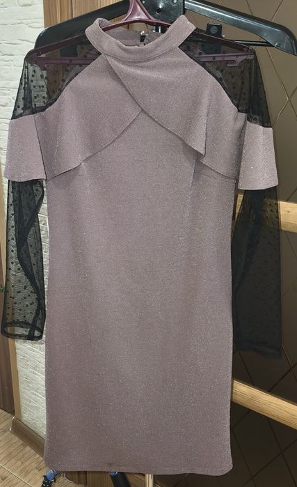 Платье нарядное, 44 размер