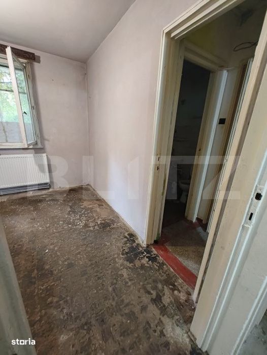 Apartament cu 2 camere la parter- nerenovat, 60 mp, zona Centru